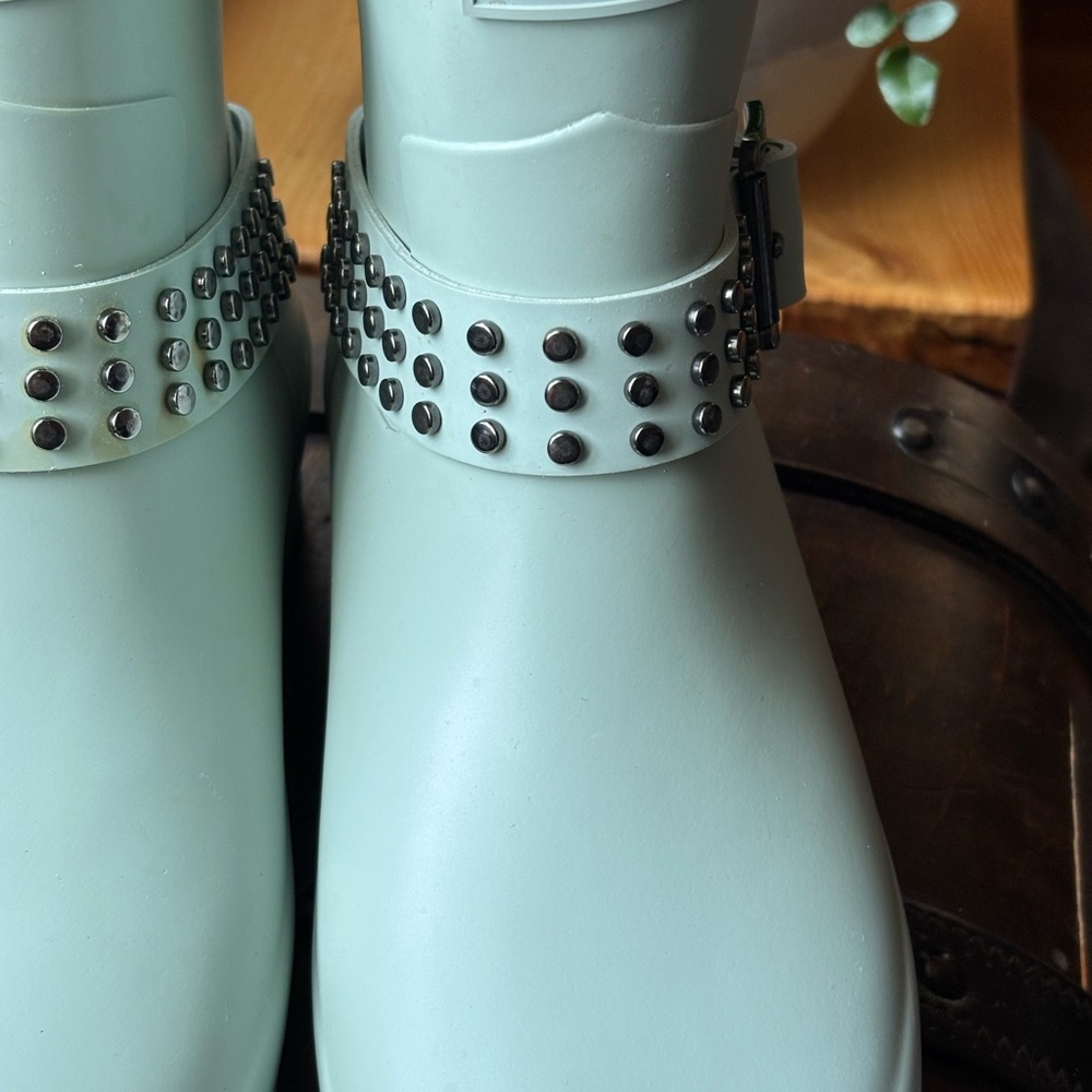 Hunter Refined Stud Ankle Boots - Picture 8 of 14